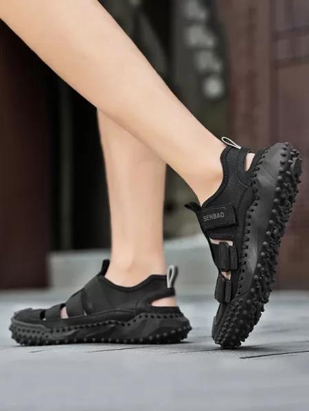 Men Mesh Breathable Buckle Design Cut Out Casual Shoes