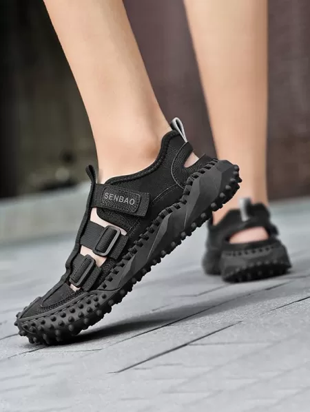 Men Mesh Breathable Buckle Design Cut Out Casual Shoes