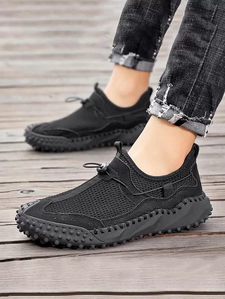 Men Mesh Breathable Slip-on Casual Shoes