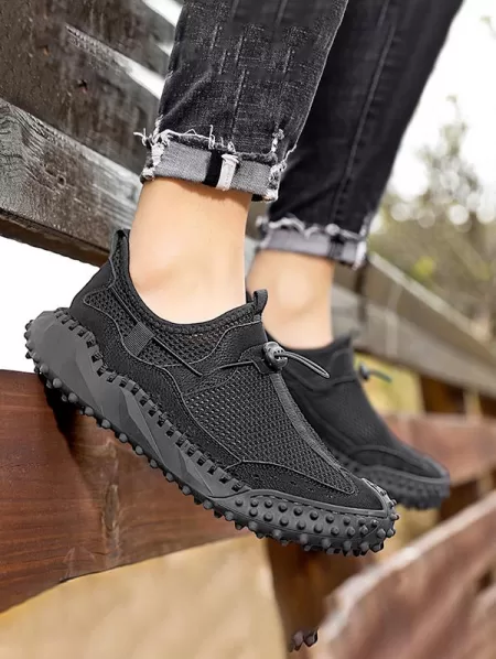 Men Mesh Breathable Slip-on Casual Shoes