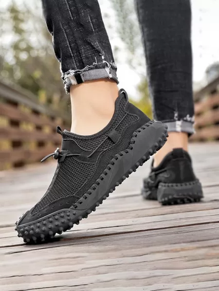 Men Mesh Breathable Slip-on Casual Shoes